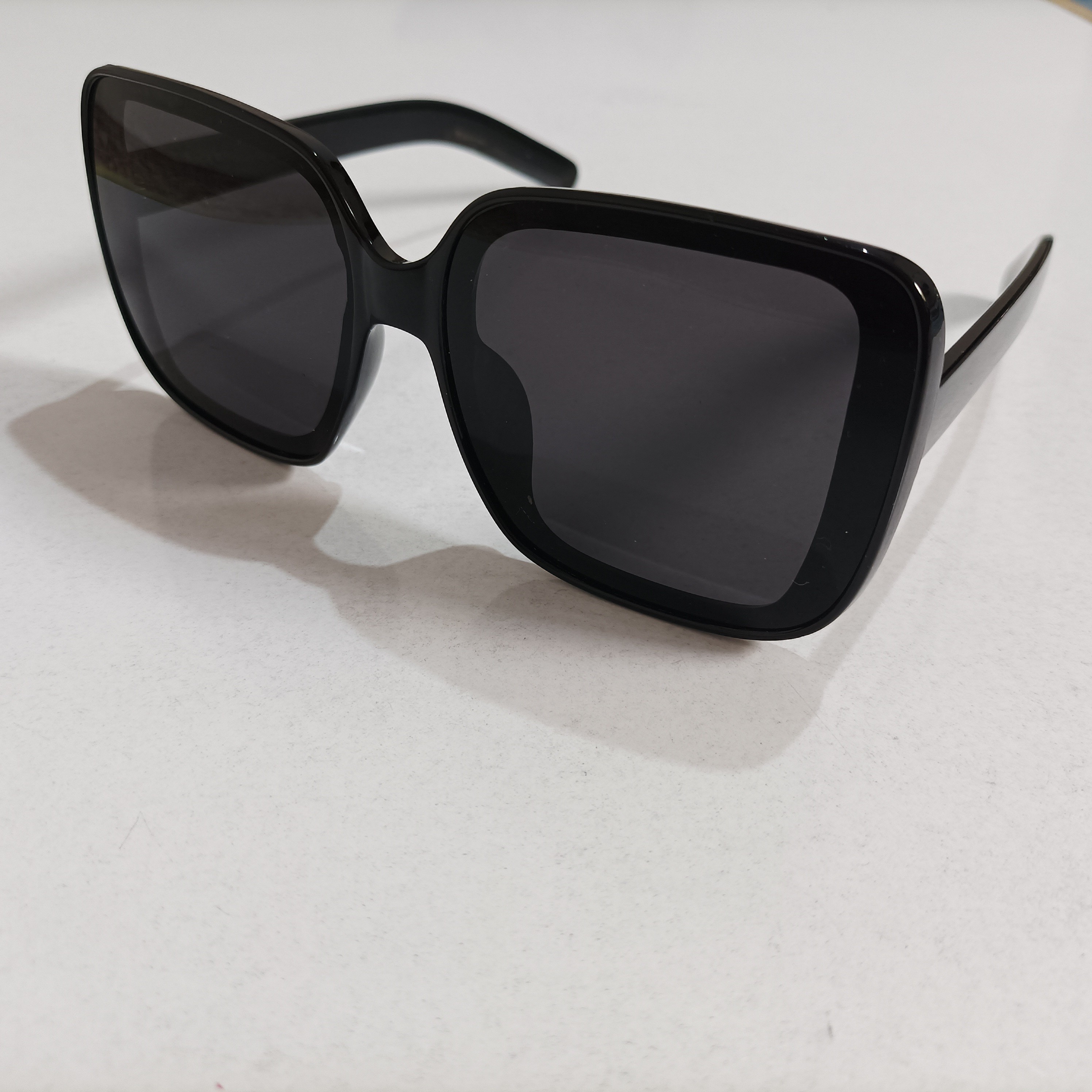 عینک آفتابی کد 352 عینک افتابی uv400 زیور آلات اکسسوری مدوپوشاک عینک ارزان عینک سایز بزرگ