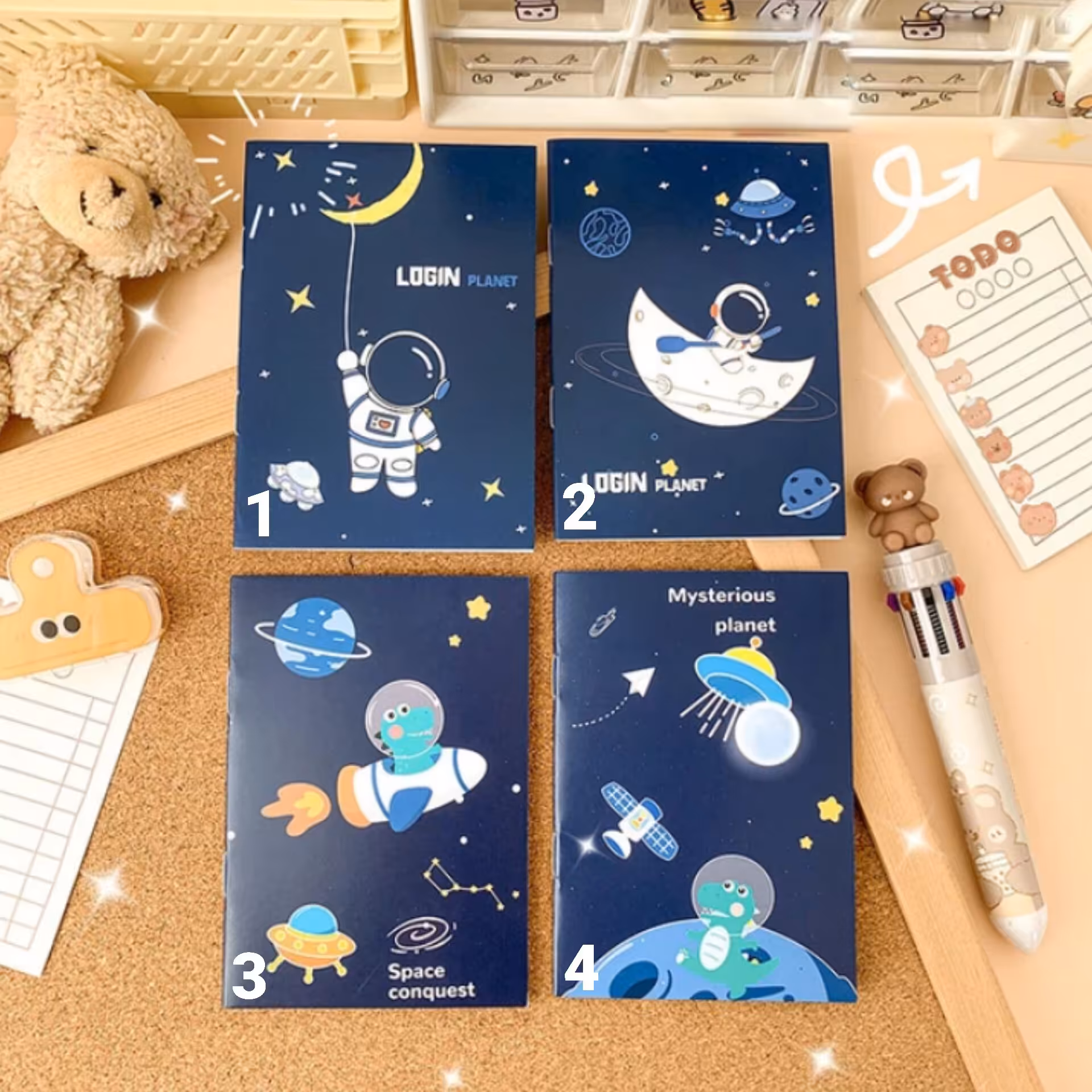 دفترچه پاسپورتی فانتزی جلد مقوایی 16 برگ (32 صفحه) دفتر یادداشت ته منگنه خطی دخترانه و پسرانه فضانورد سفینه فضا سیاره 