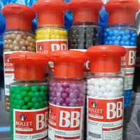 ساچمه ی پلاستیکی تفنگ ساچمه ای در بسته ی ششصد تایی در رنگ های مختلف 