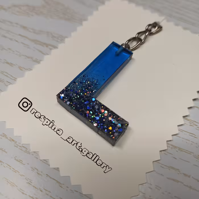 18.جاسوئیچی حروف لاتین رزینی
قابل سفارش در رنگ های مختلف