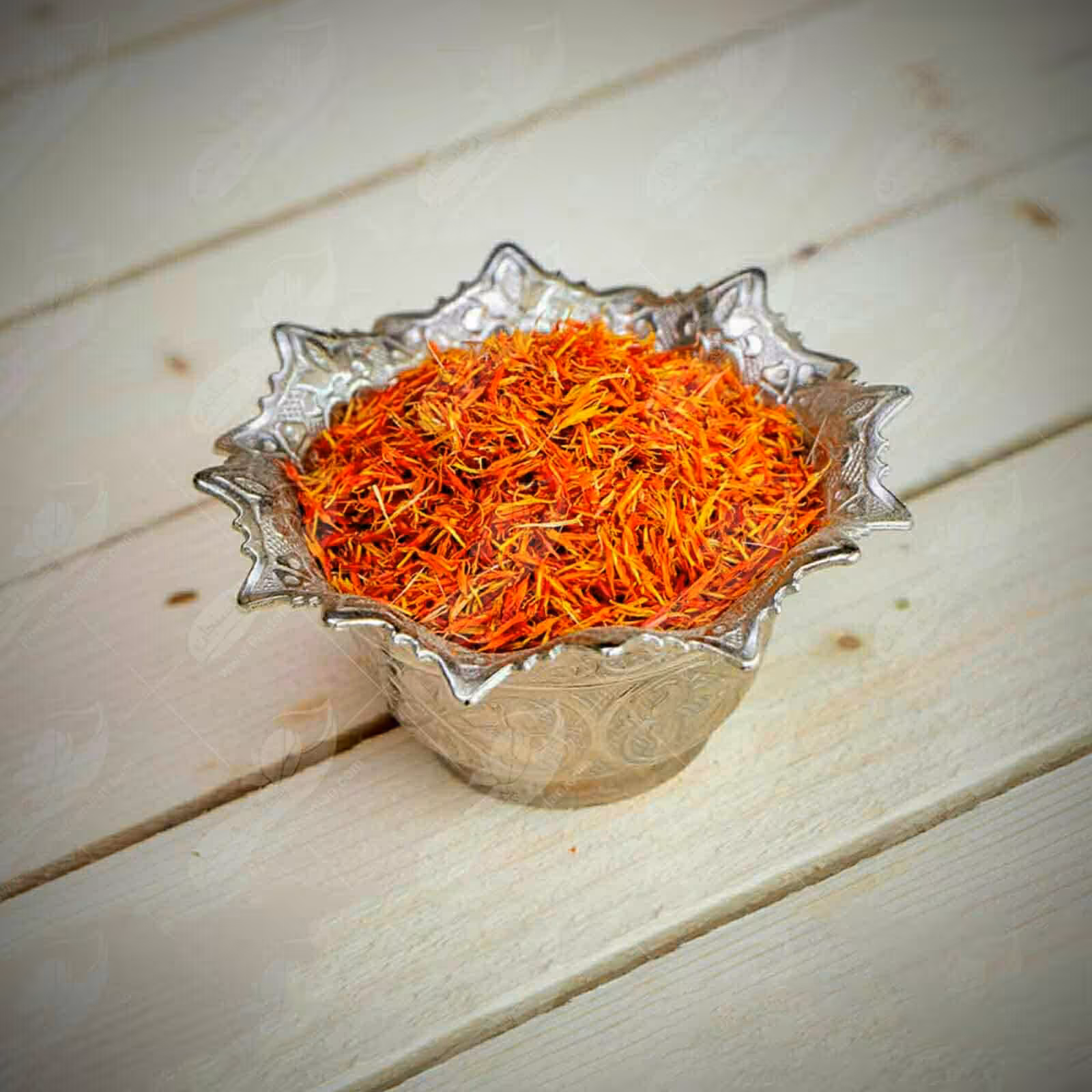 گلرنگ جایگزین  زعفران(100گرمی) ارسال با تیپاکس (پس کرایه)