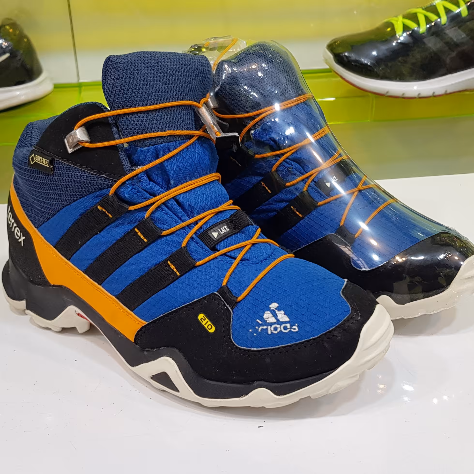 کتونی اورجینال ساقدار