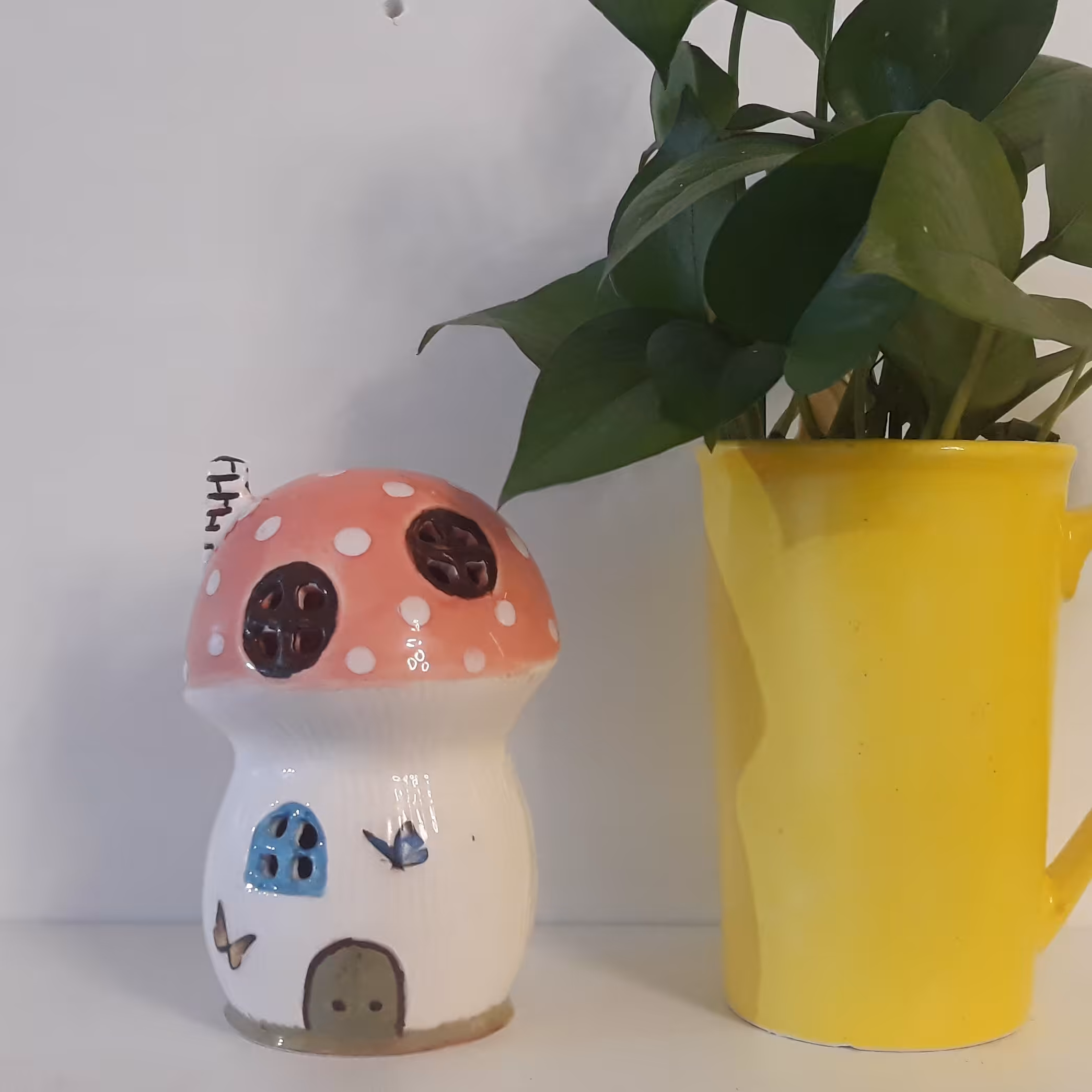 جاشمعی وعودسوز طرح کلبه(قارچ) وزن کالا220گرم تگ رنگ خرید مستقیم از تولیدی به قیمت عمده