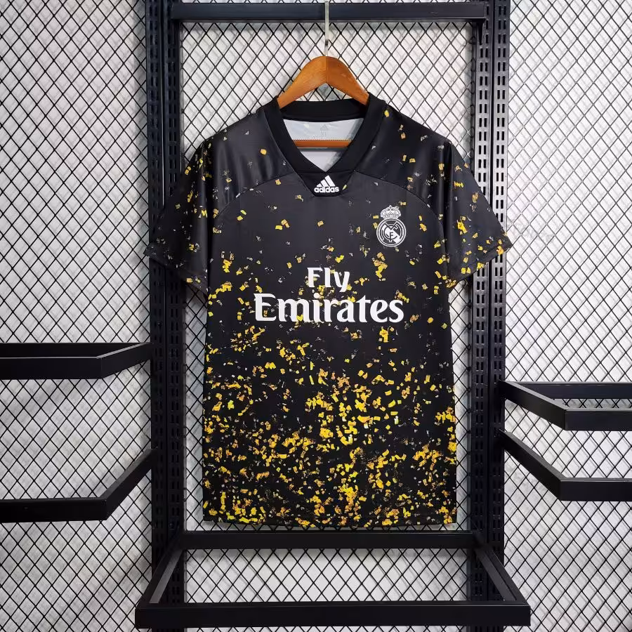 لباس کلاسیک رئال مادرید فیفا 20 کیت دیجیتال