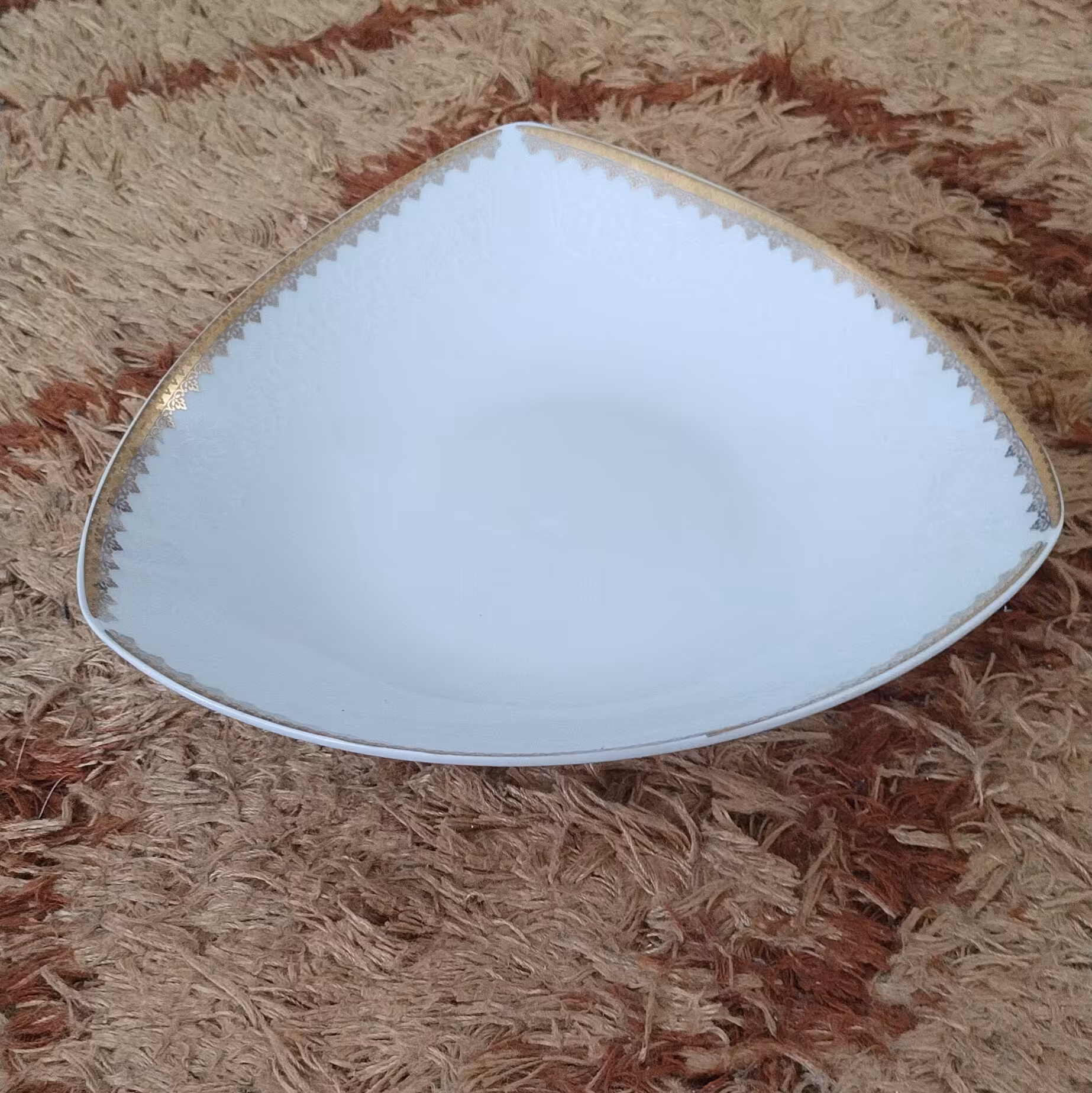 ظرف شکلات خوری  پایه دار  جنس چینی