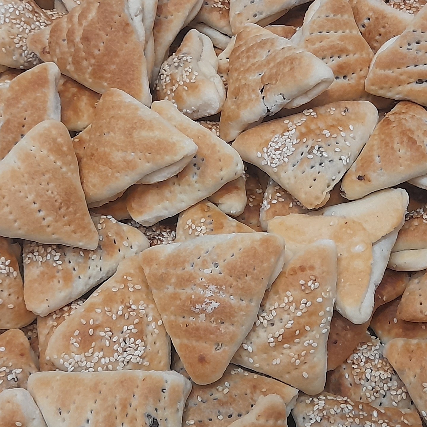 کلوچه و کیک محلی سیستان