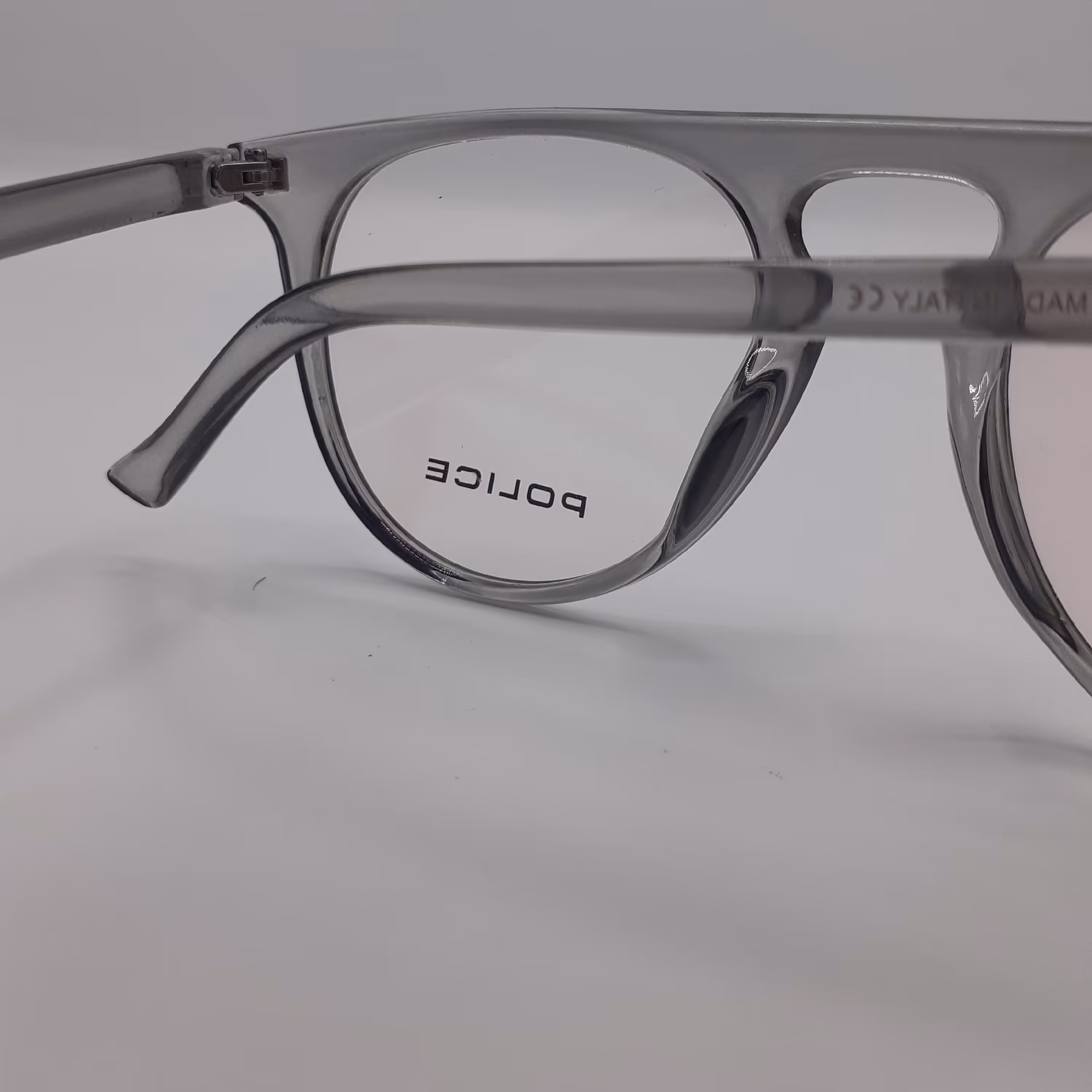 عینک کائوچو سبک