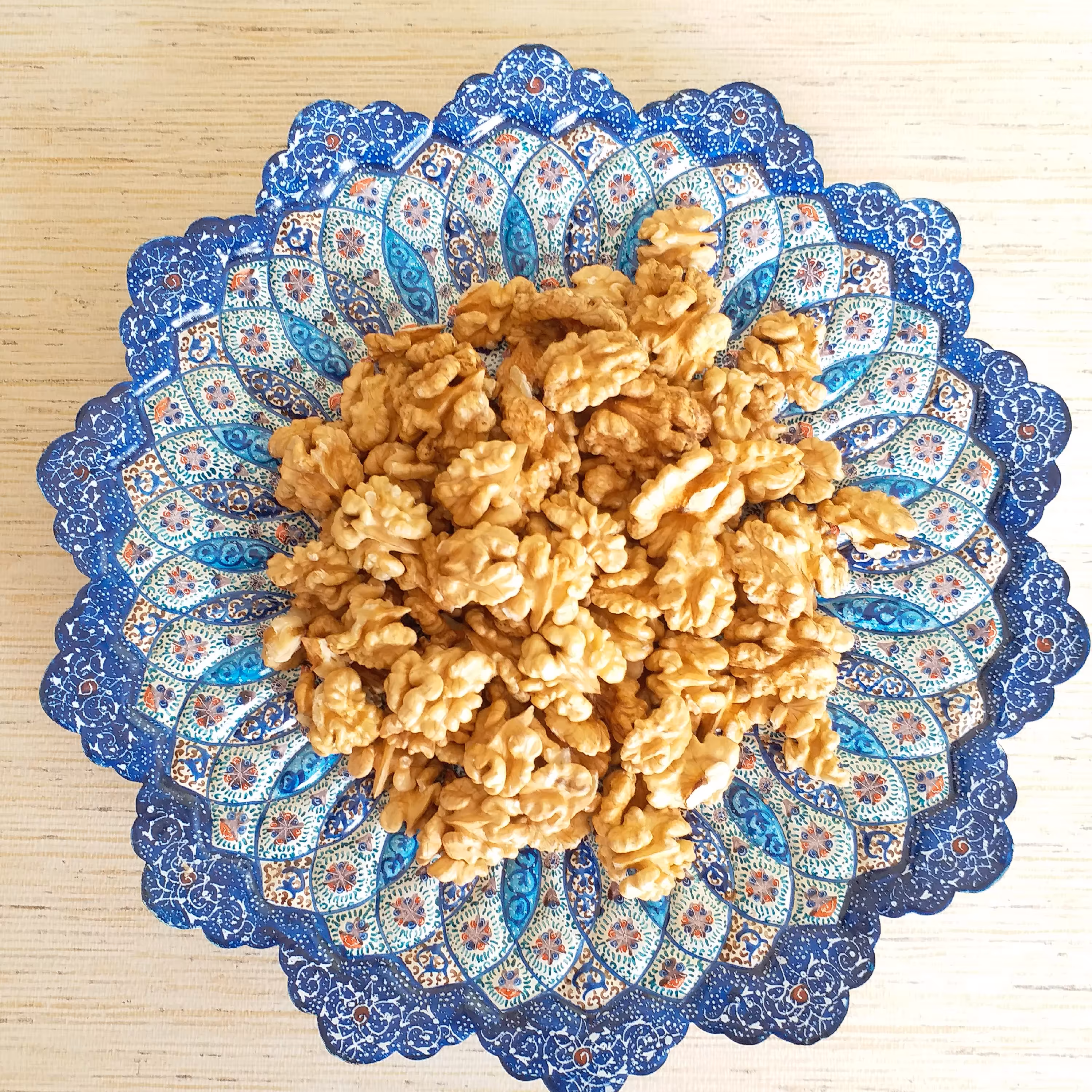 مغز گردو درجه یک 99(نیم کیلویی)