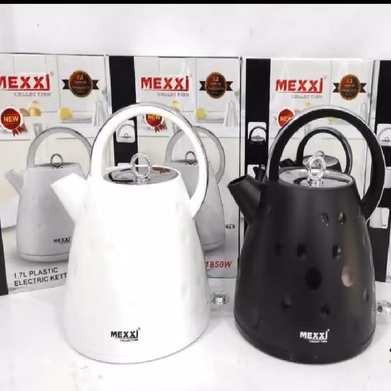 کتری برقی توپی رمانتیک یاچایسازسایز بزرگ بسیارباکیفیت رنگ مشکی ورنگ سفید 