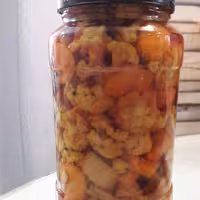 ترشی مخلوط خانگی یک کیلویی