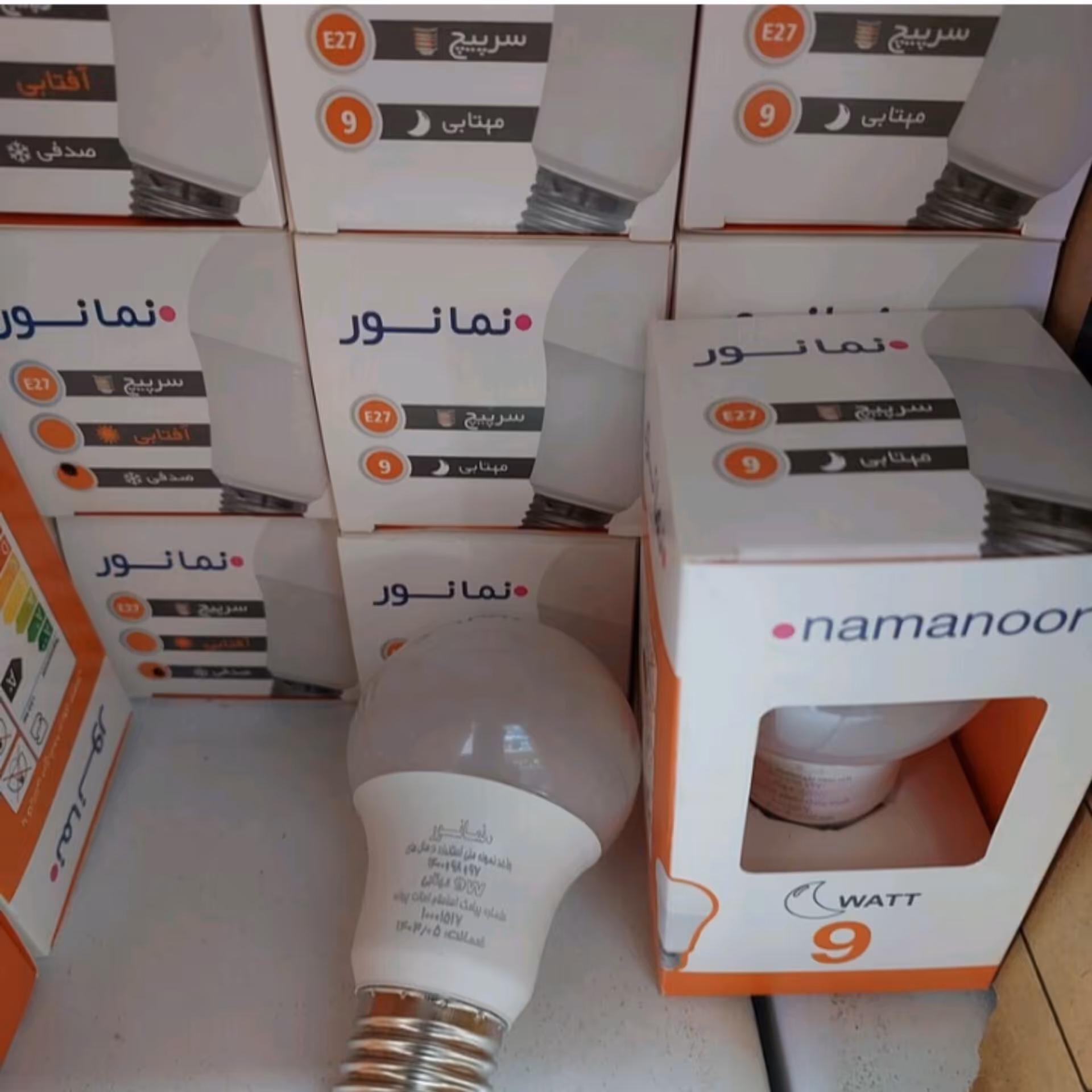 لامپ  led 9w نمانوردربسته های30عددی کیفیت عالی طول عمربالایکسال گارانتی تعویض