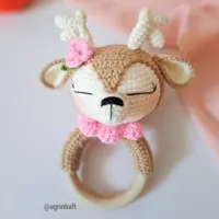 جغجغه طرح گوزن بافتنی