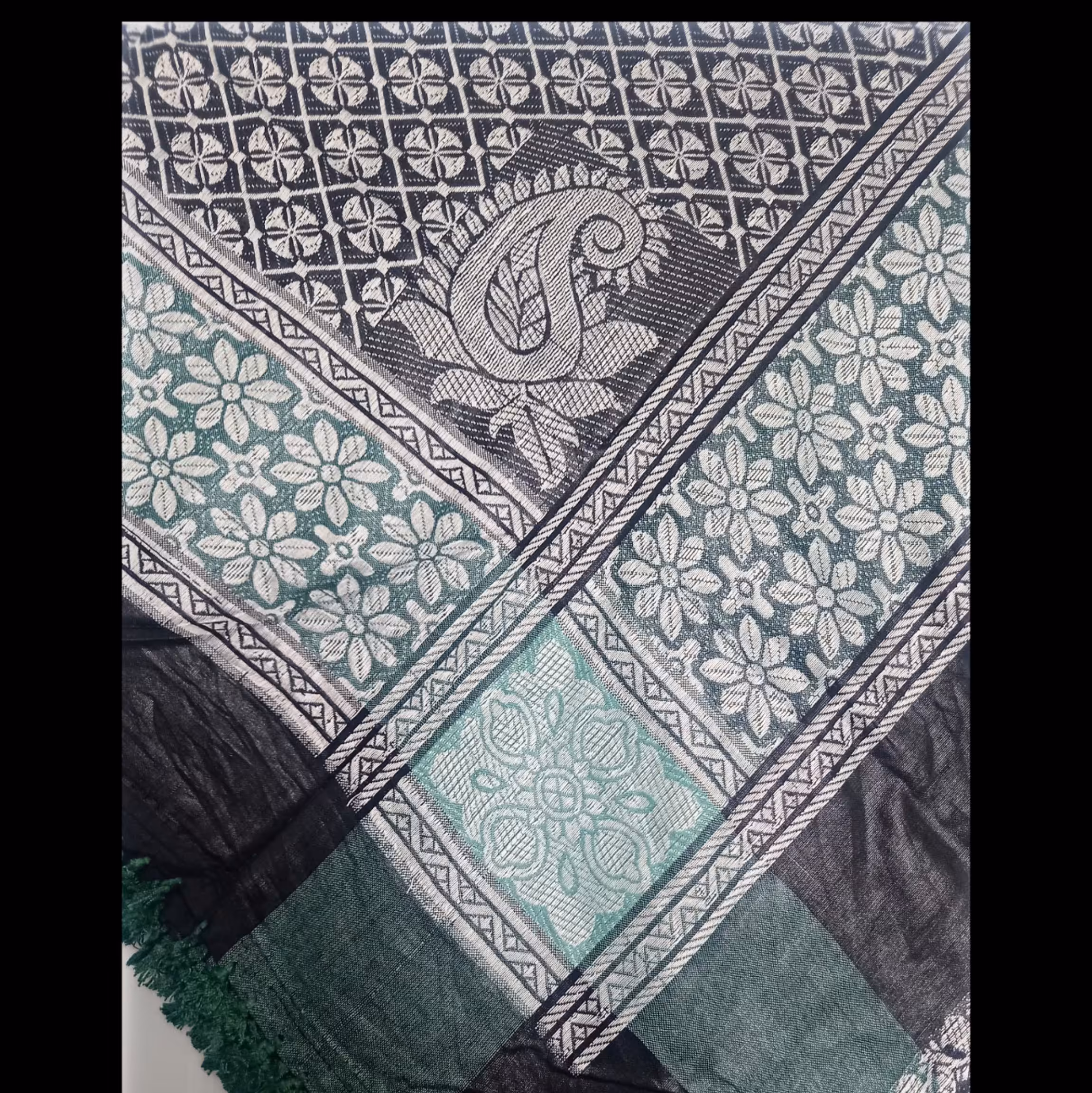 چفیه عمانی سبز و مشکی 