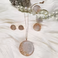 سرویس ماه سفید 