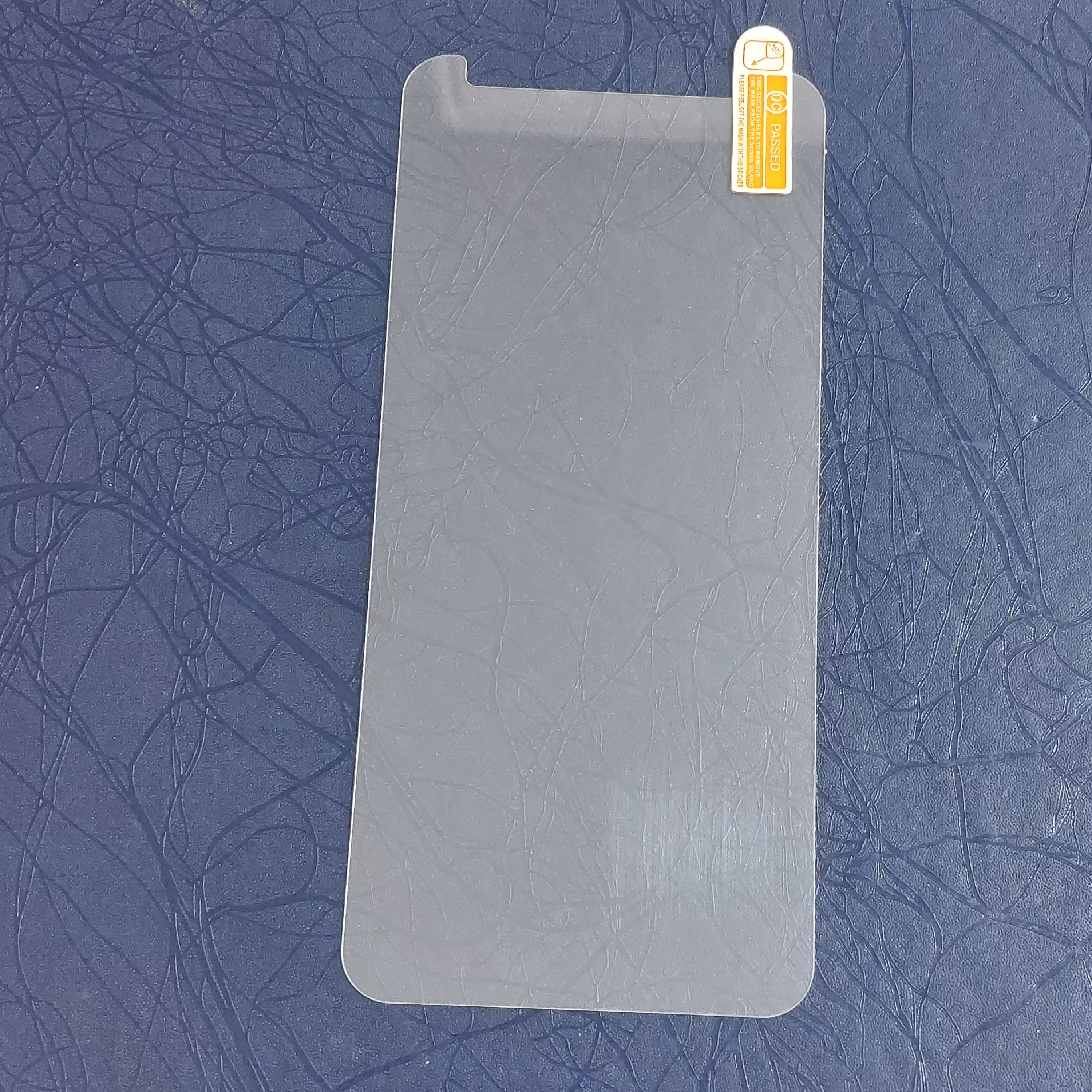 A6 plusگلسA6 plus ضد ضربه ضد خش جنس شیشه ای 100 درصد شفاف