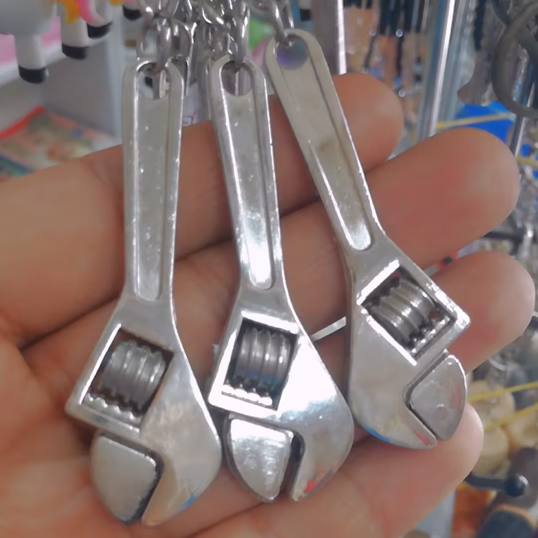 جاکلیدی طرح آچار فرانسه