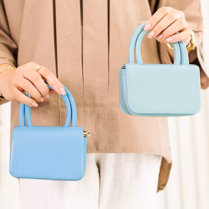 کیف مینی سارال جنس  چرم مصنوعی نحوه بسته شدن مگنتی