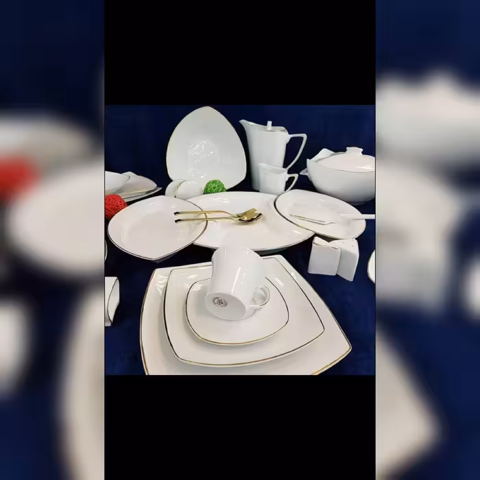 سرویس چینی 12 نفره 105 پارچه طرح لب طلا 