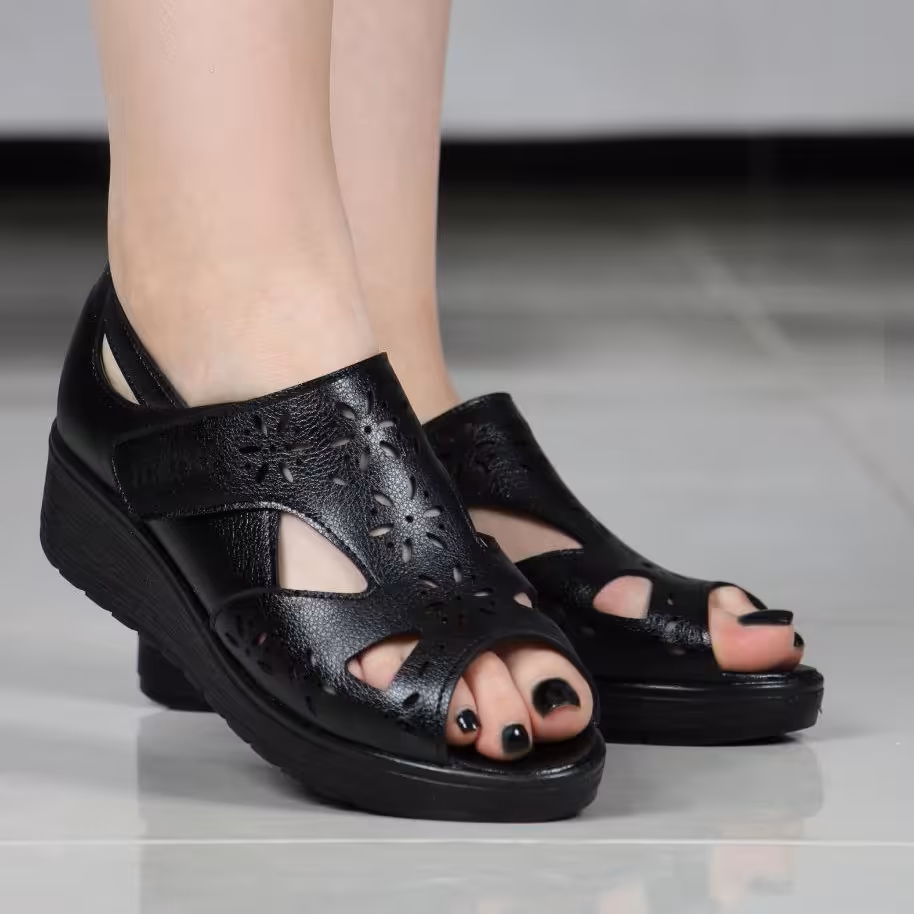 کفش طبی زنانه  اصل جدید 
زیره پیو 
بغل برچسبی کیفیت عالی 