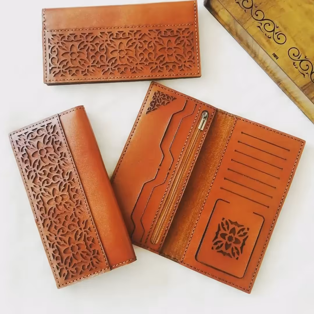 کیف پول چرم گاوی طرح اسلیمی 
