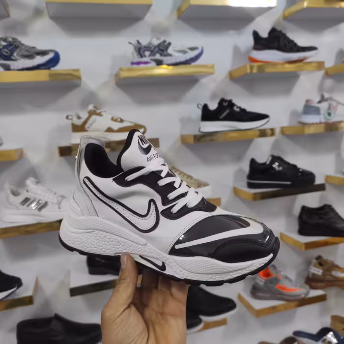 کفش اسپورت نایکی