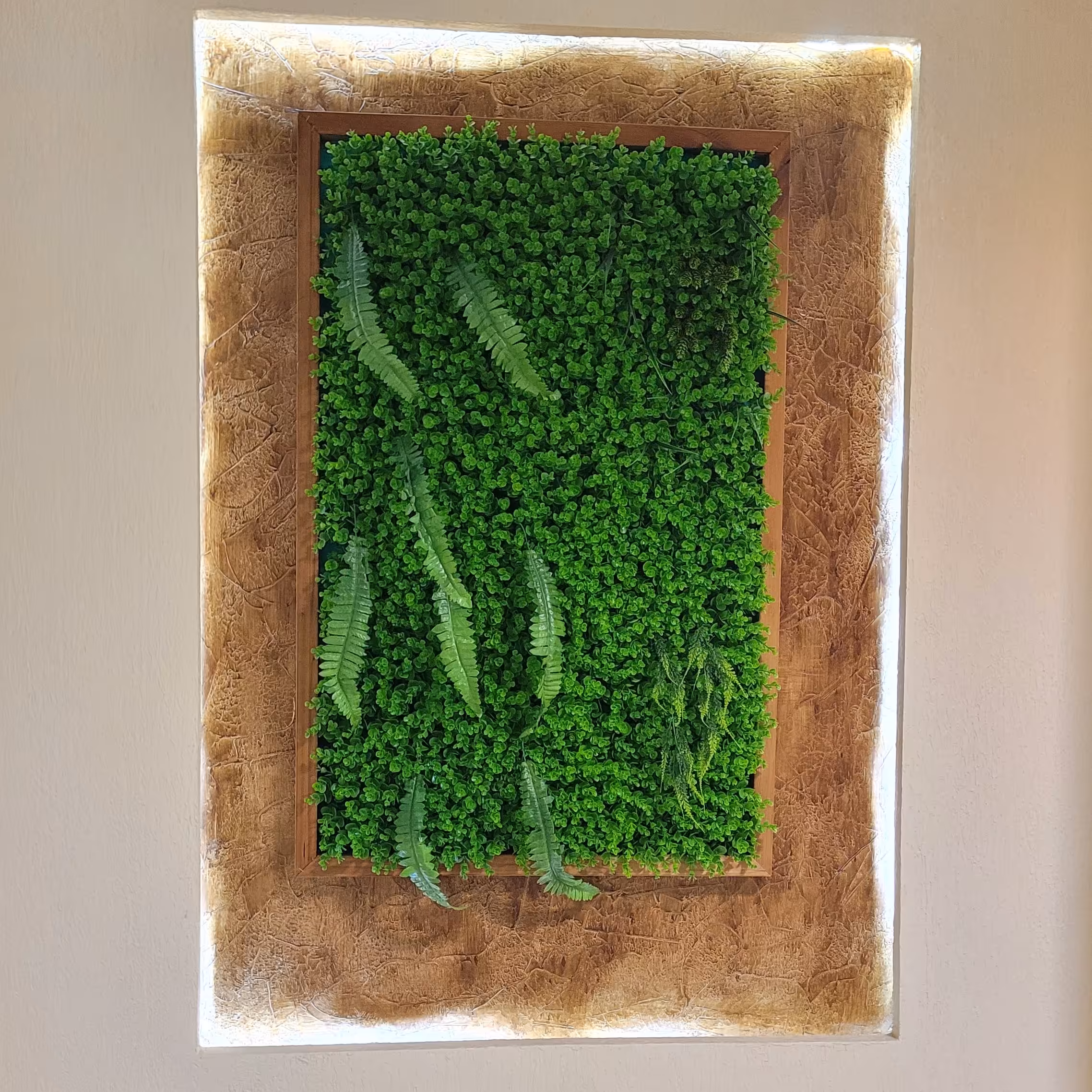 تابلو ی دیوار سبز  و گل مصنوعی ( گرین وال) ابعاد 90در140