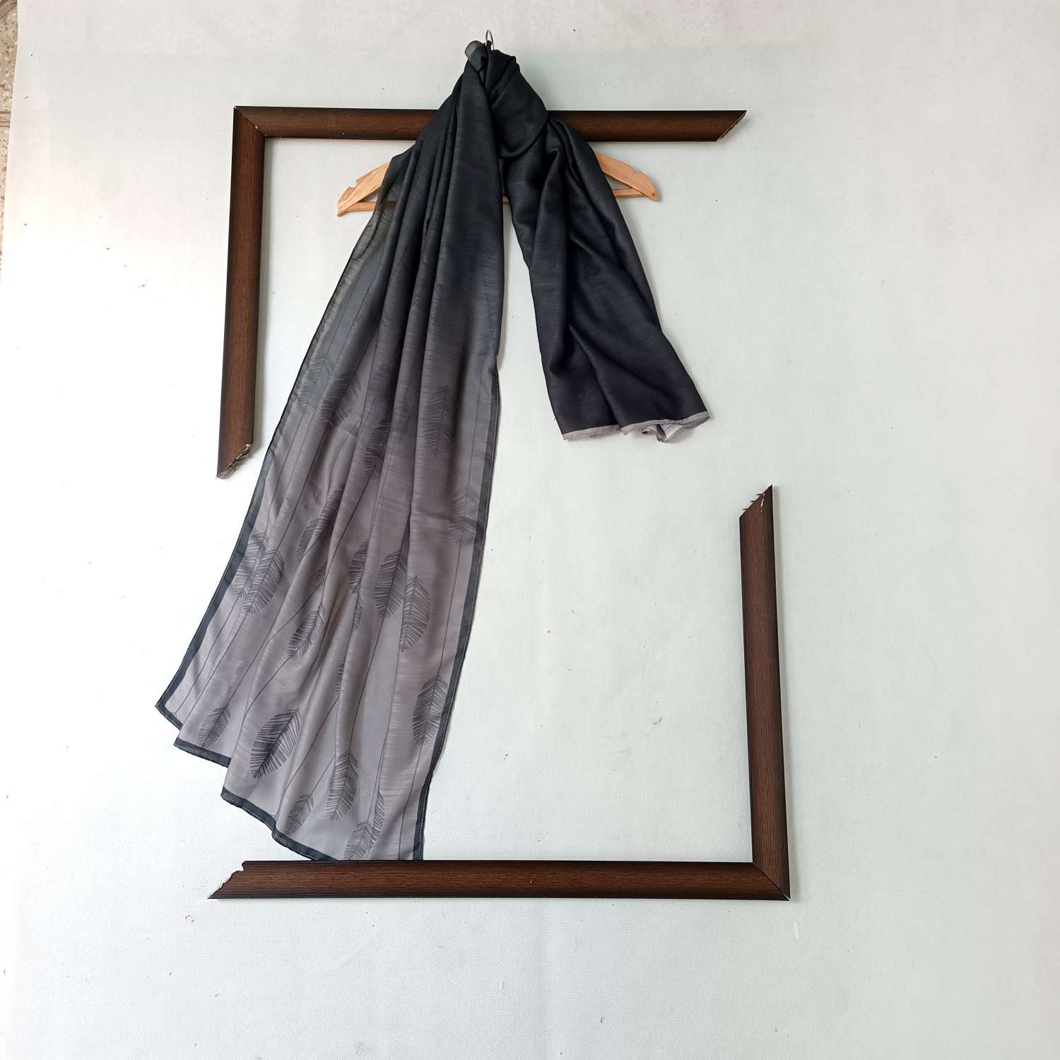 شال نخ اسلپ ساده طرح برگ محو