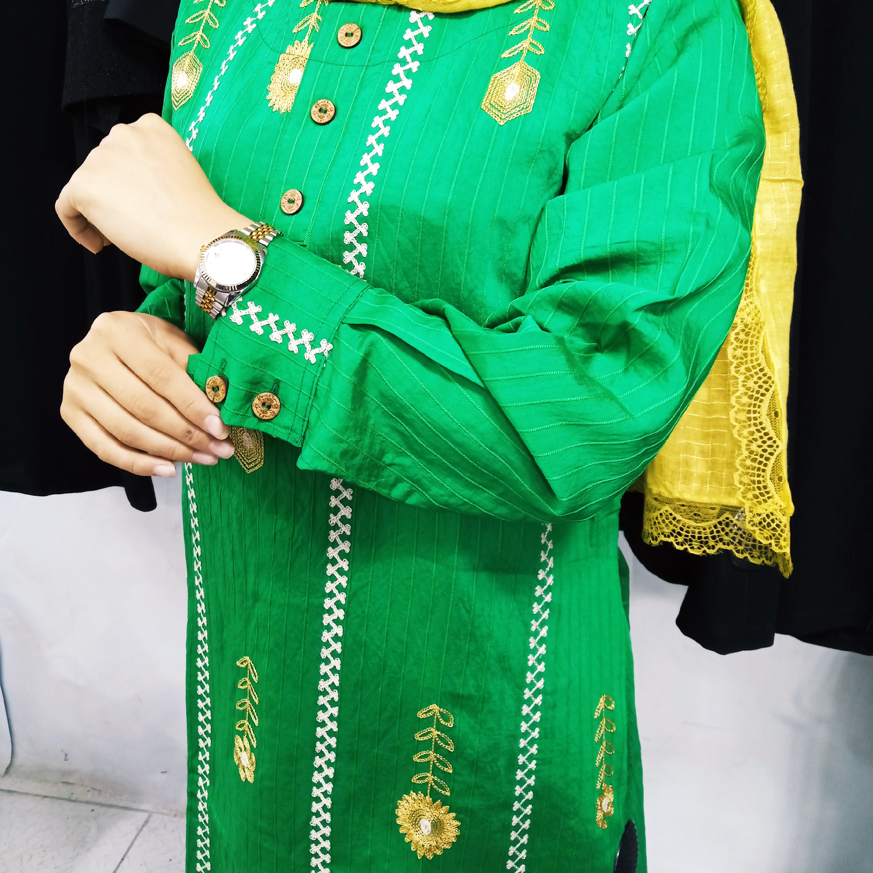 تونیک خامه دوزی جلو دکمه زنانه