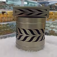 سطل و دستمال طرح دار نیکل داخل مخملی پروانه ای 