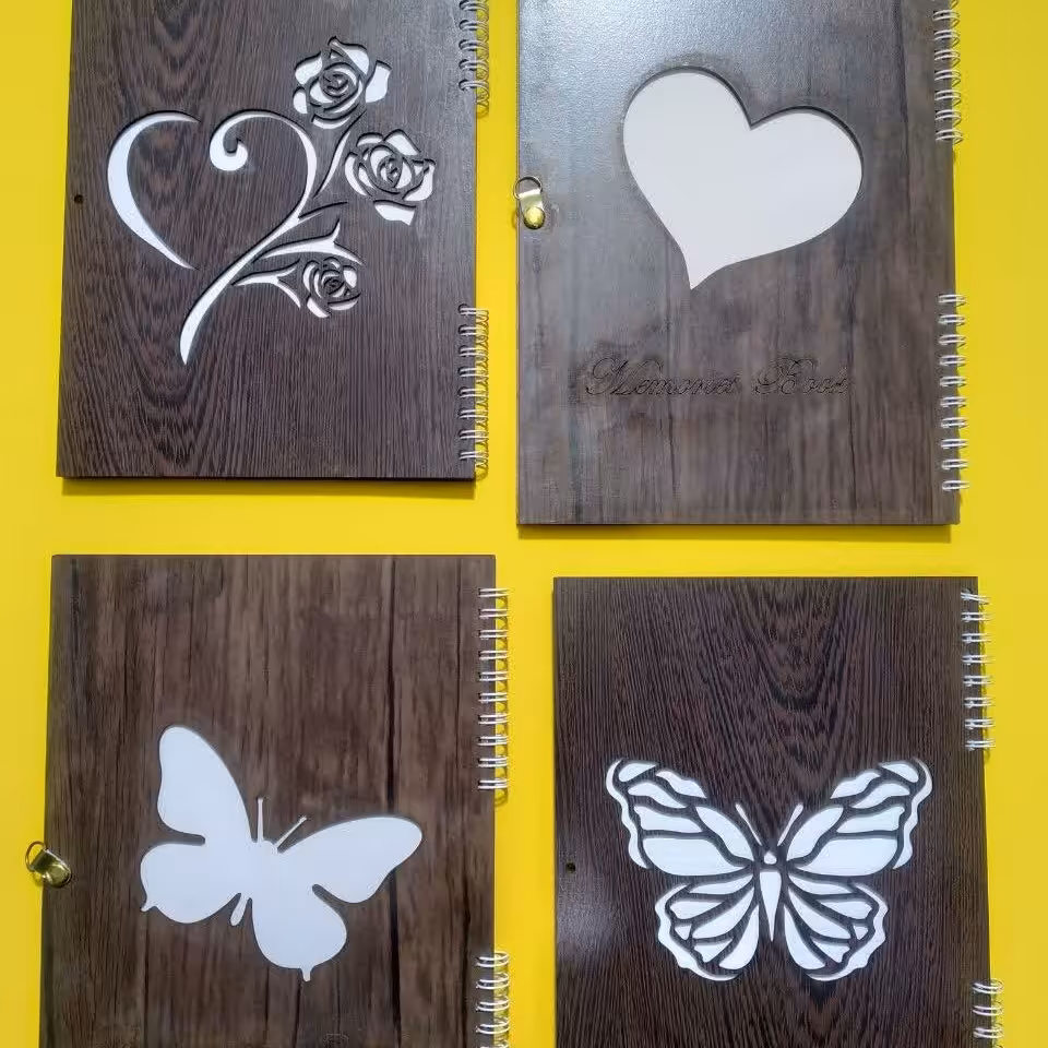 دفتر خاطرات کلاسیک قفل دار چوبی 