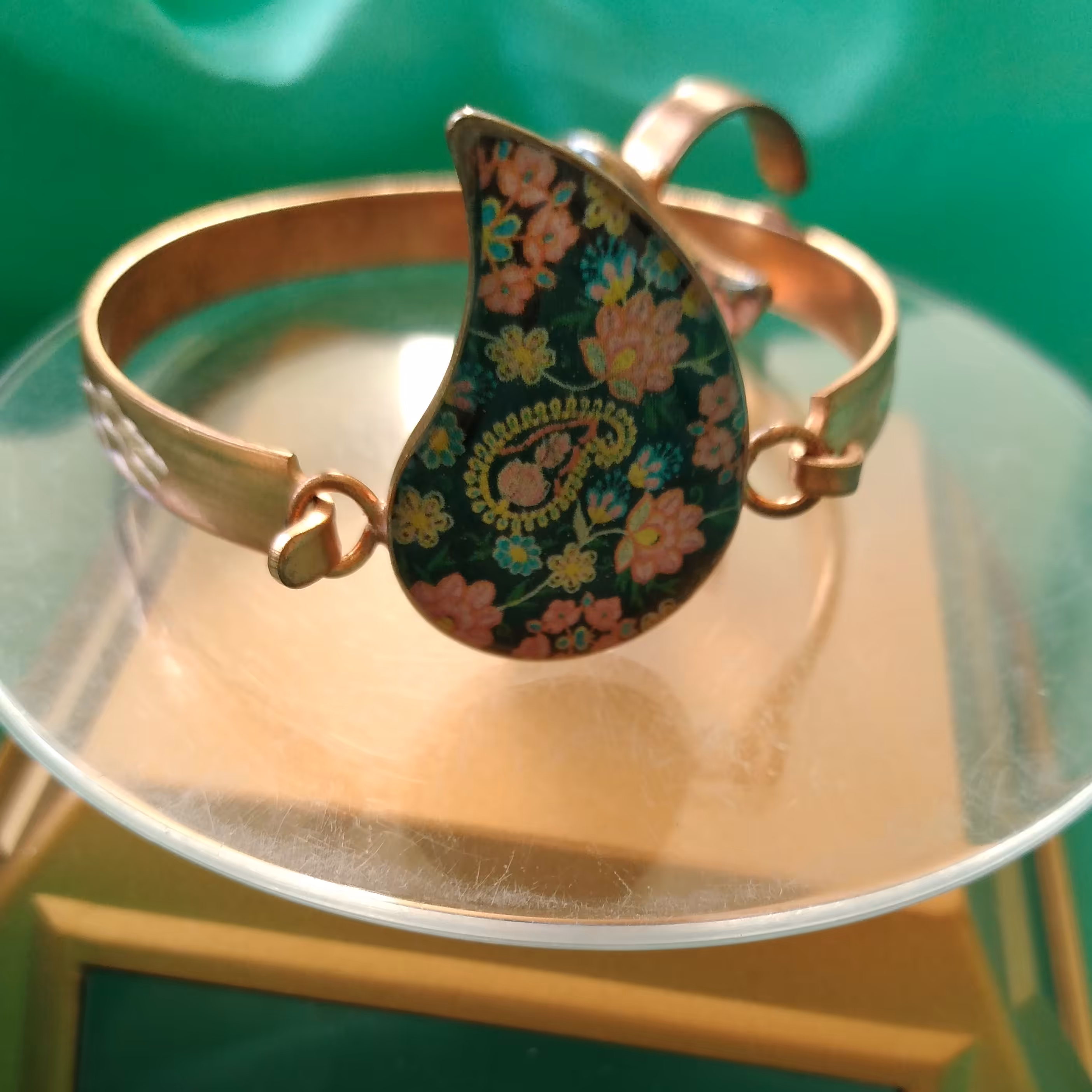 انگشتر و دستبند رزین