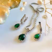 نیمست نقره با روکش طلا سفید مدل نگین اشک   کد 55