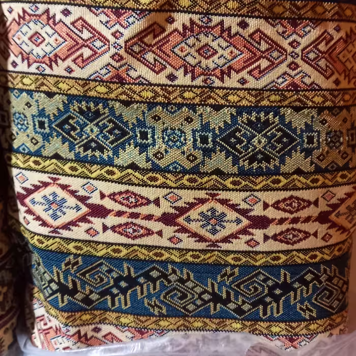 روفرشی ترکمن . زیر سفره ترکمن جنس اصلیو سنگین در سه طرح و رنگ مختلف