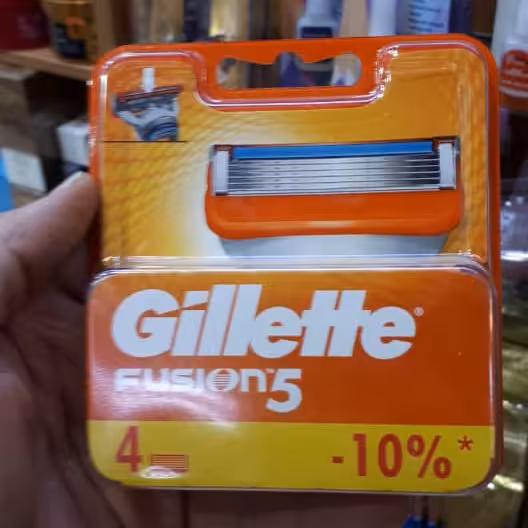 تیغ یدک ژیلت فیوژن  5.لبه      4عددی(قبل ثبت حتما موجودی بگیرید )