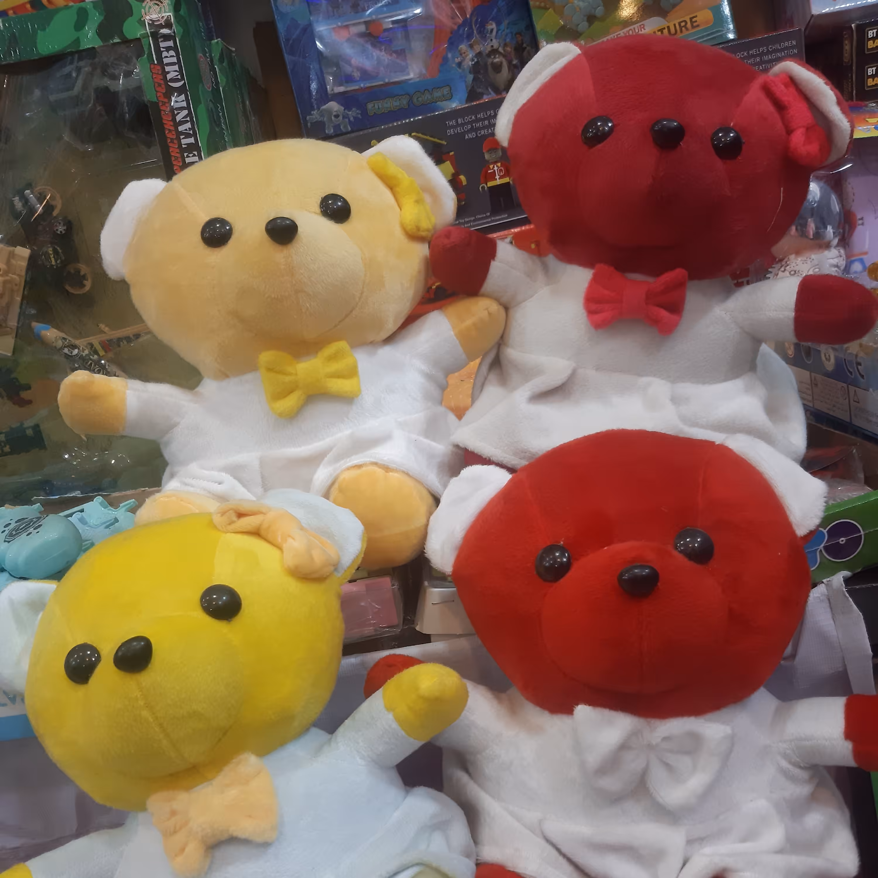 عروسک خرسی لباسدار