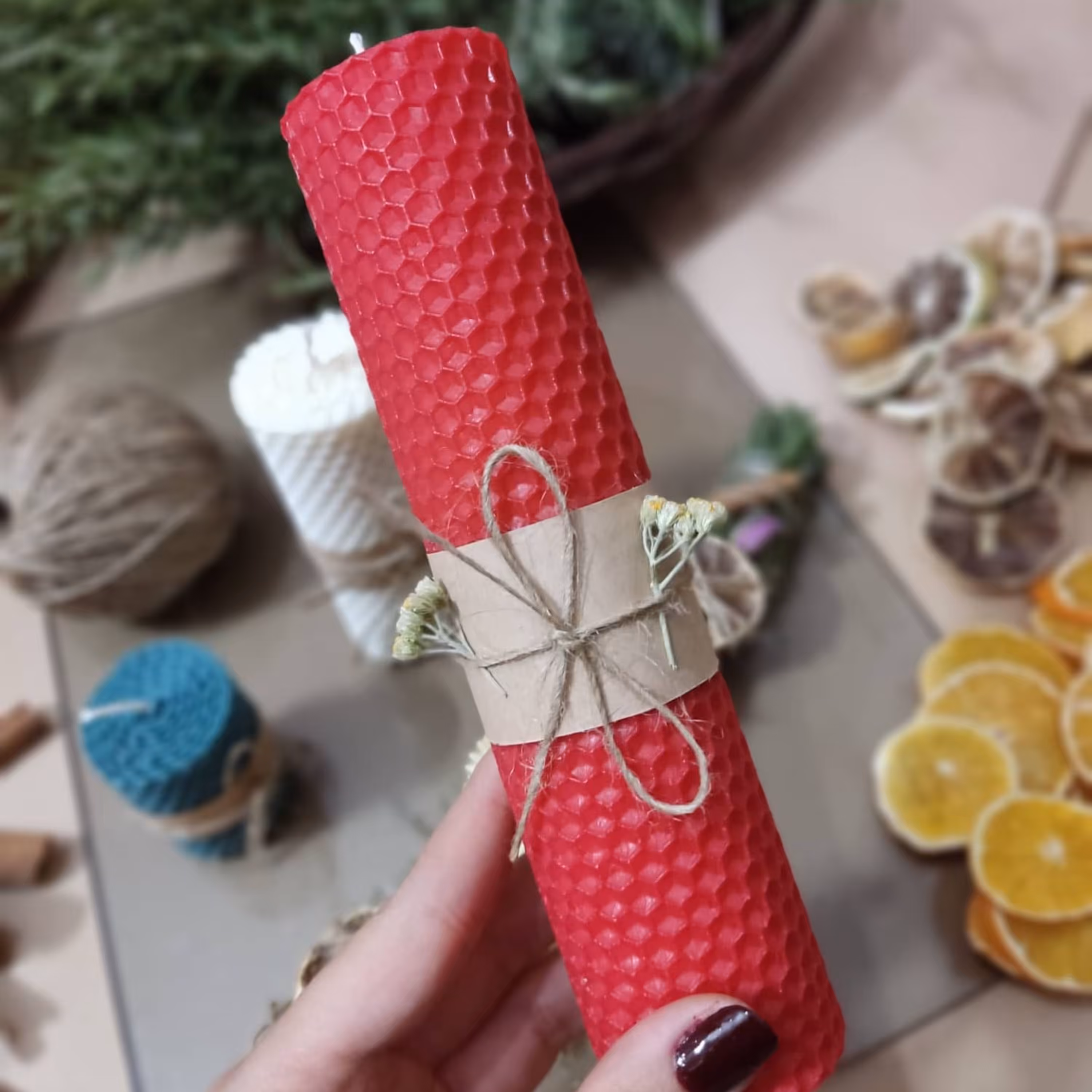 شمع موم عسلی