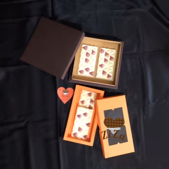 شکلات تبلتی شیری توت فرنگی (فیلینگ مناسب سلیقه مشتری)