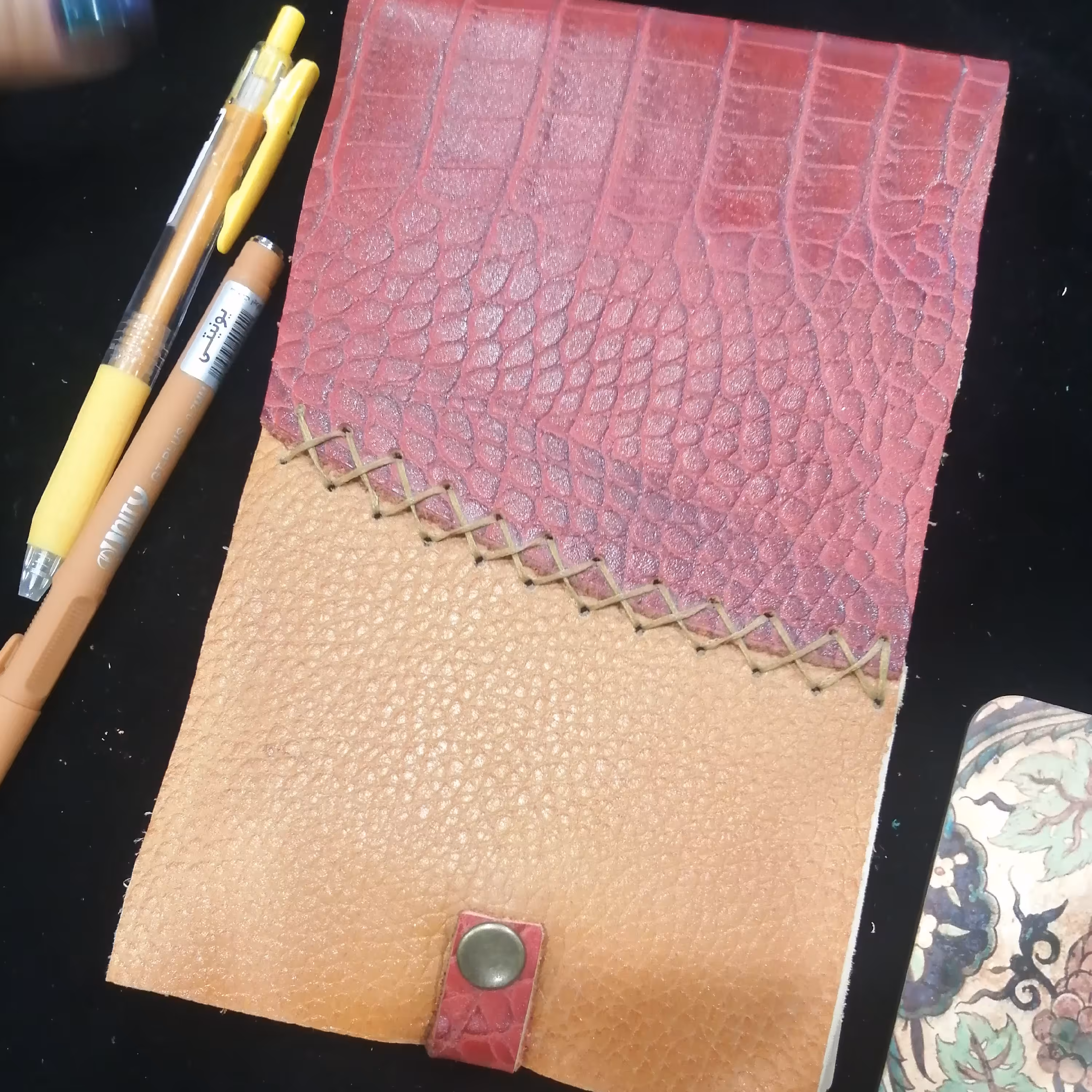 دفتر جلد چرم طبیعی دو رنگ صحافی دستی