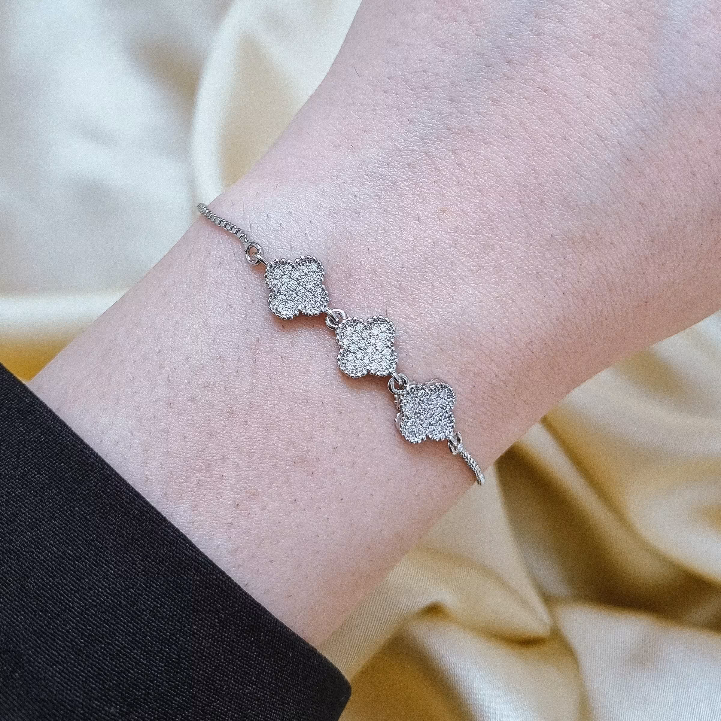 دستبند گل 4برگ