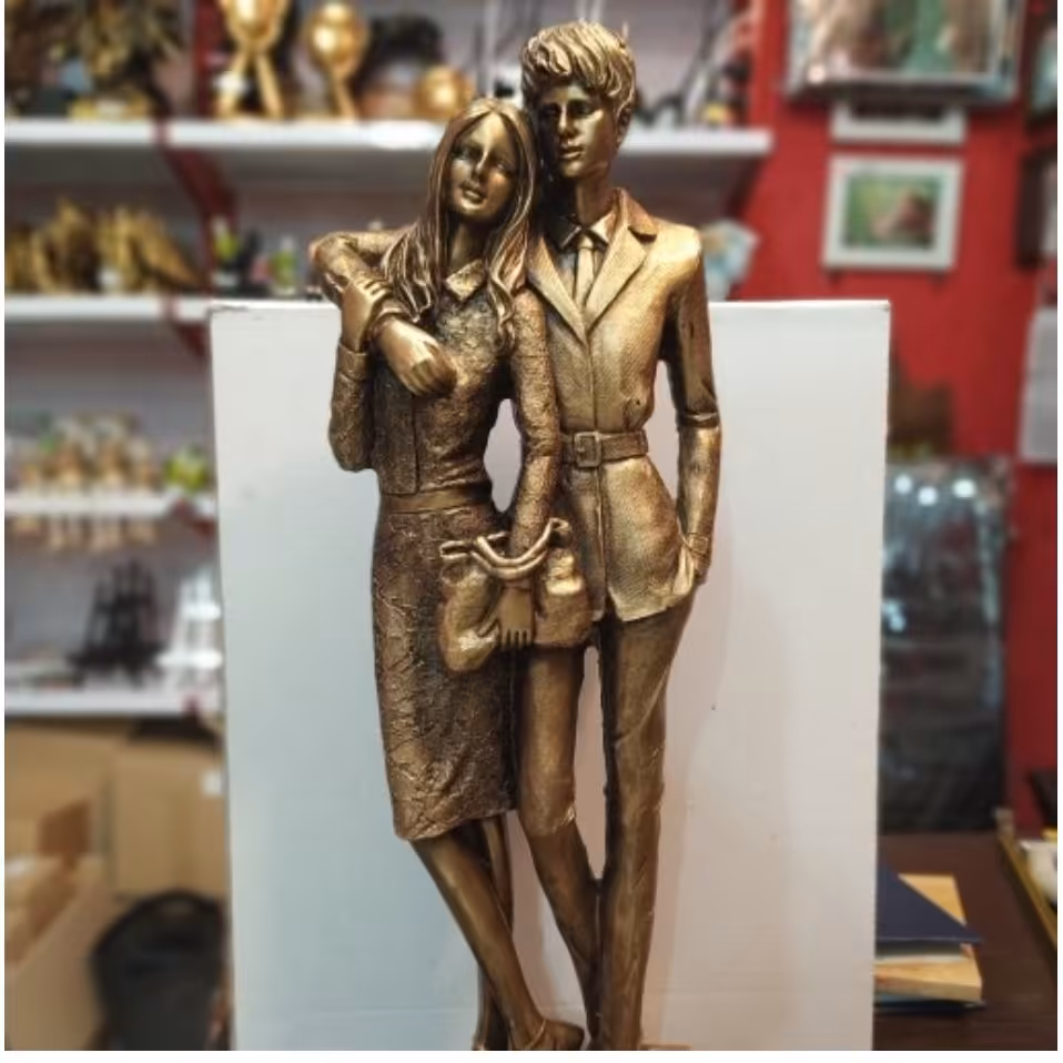 مجسمه دختر و پسر عاشق