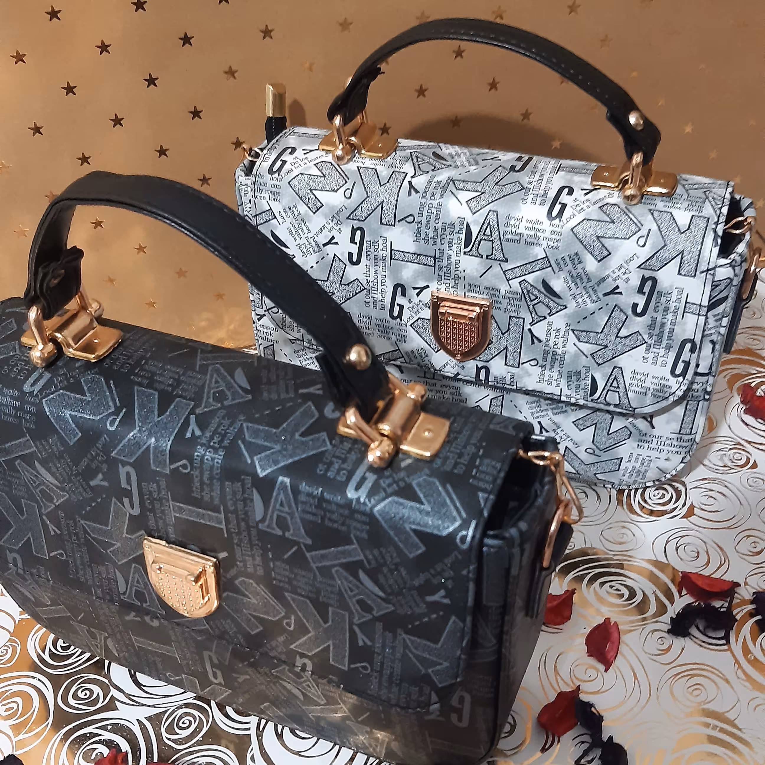 کیف پاسپورتی طرح روزنامه ای