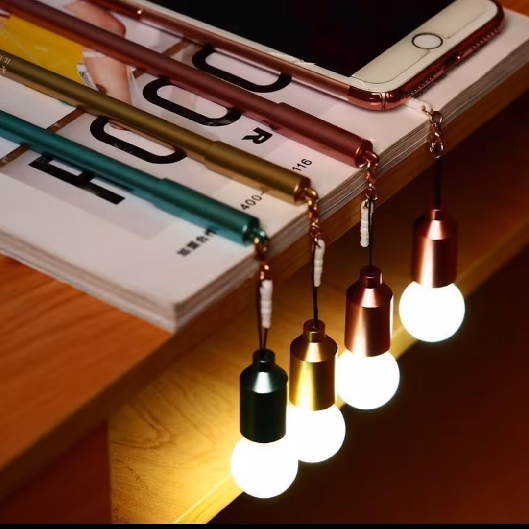  روان نویس لامپ دار فانتزی رنگ بدنه طلایی