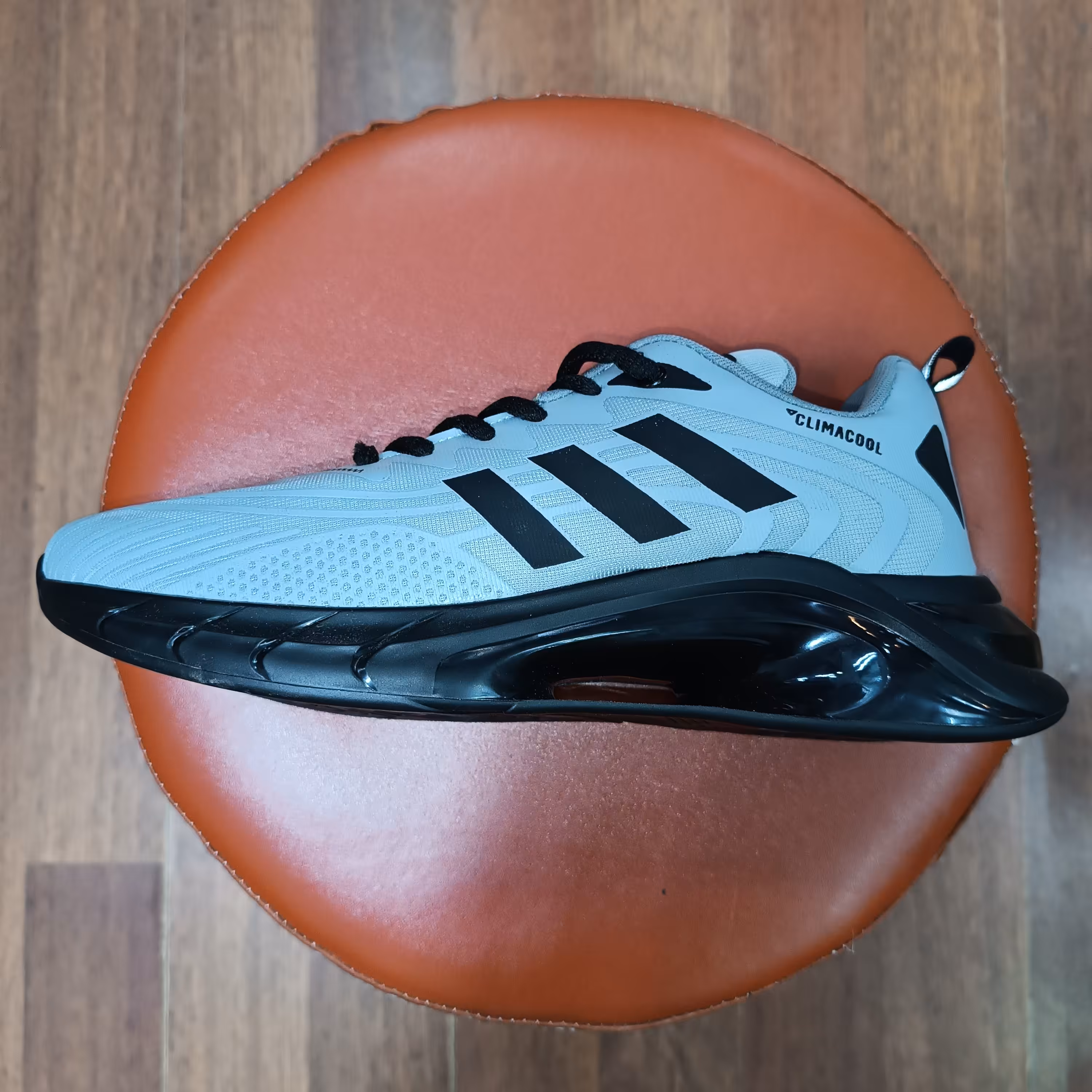 کتونی مردانه آدیداس کلیماکول طوسی