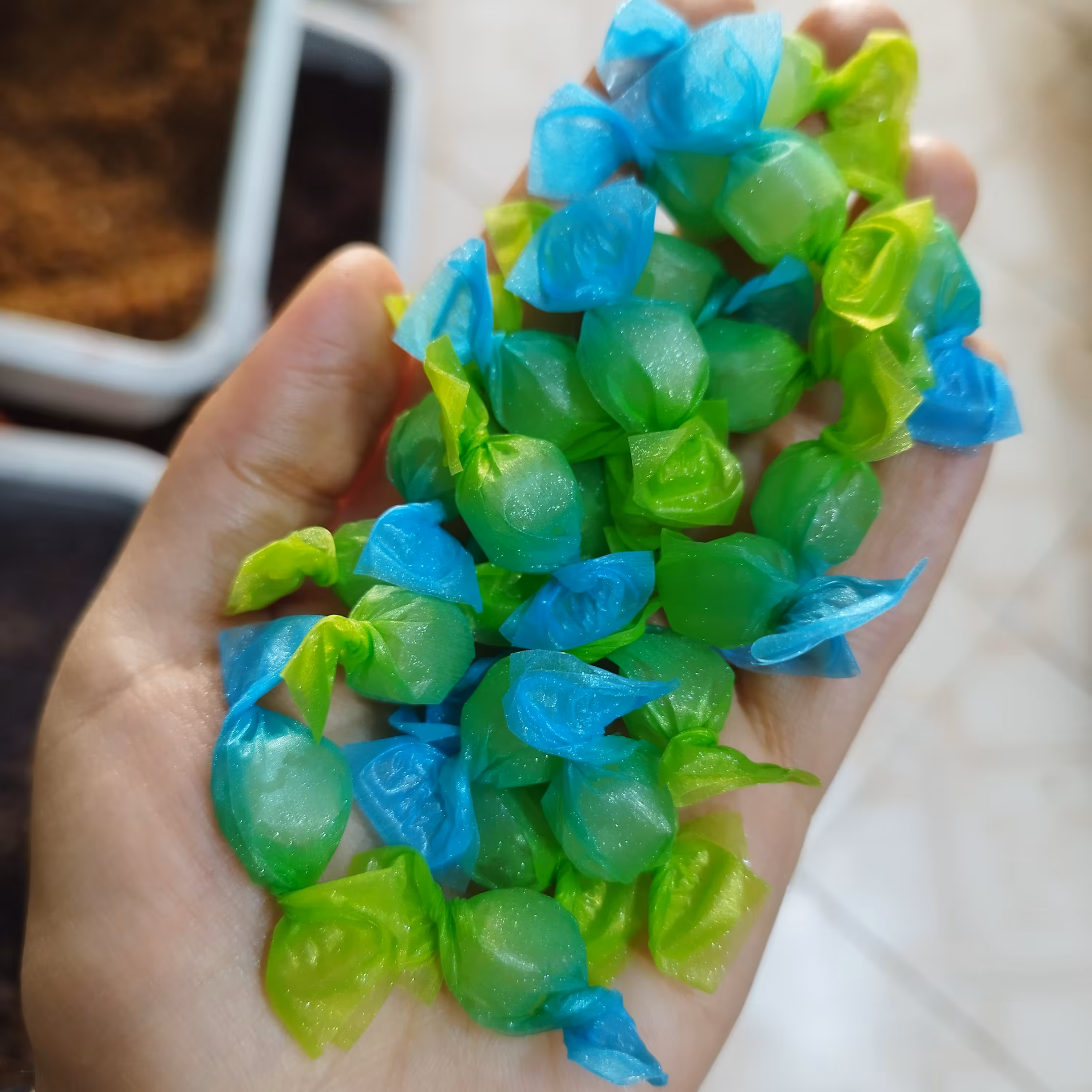 شکلات ریز براق مینی کندی دورنگ(200گرمی)