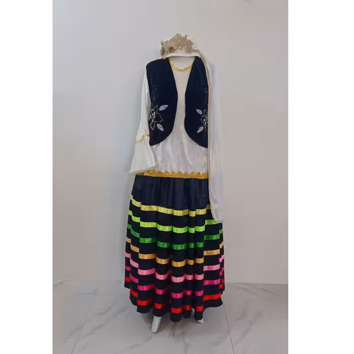 لباس محلی گیلانی زنانه مخمل جواهر دوزی شده به همراه کلاه و شال حریر(متراژ دامن 6 متر)