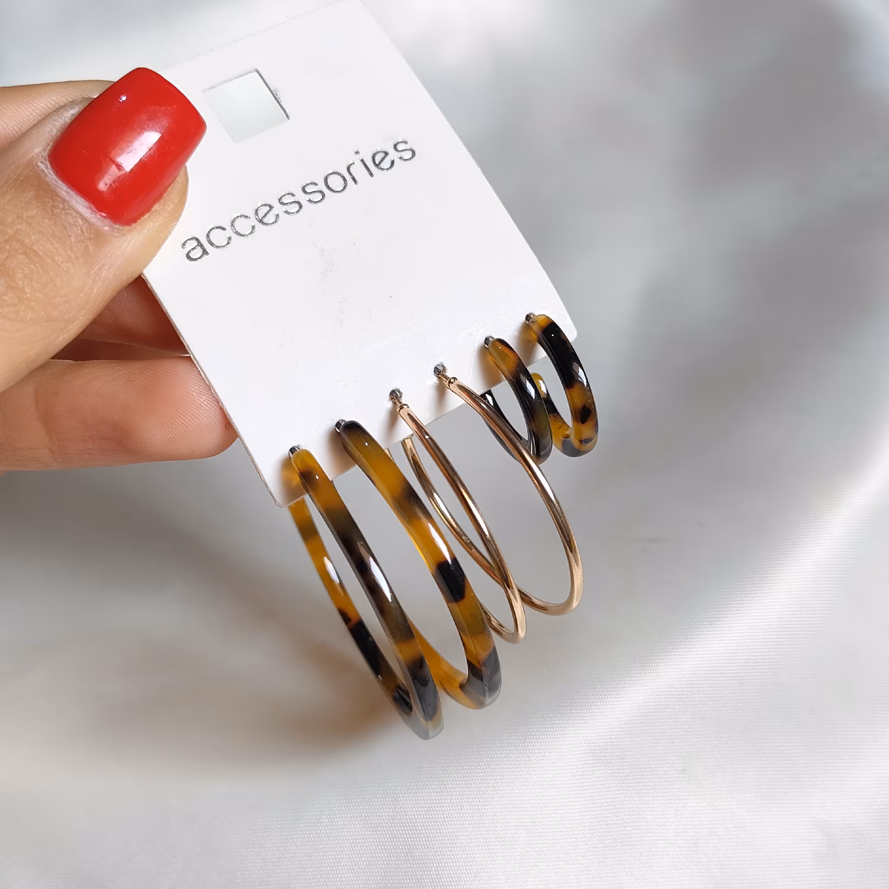 گوشواره پکی. سه جفت. پلنگی و دایره ای طلایی