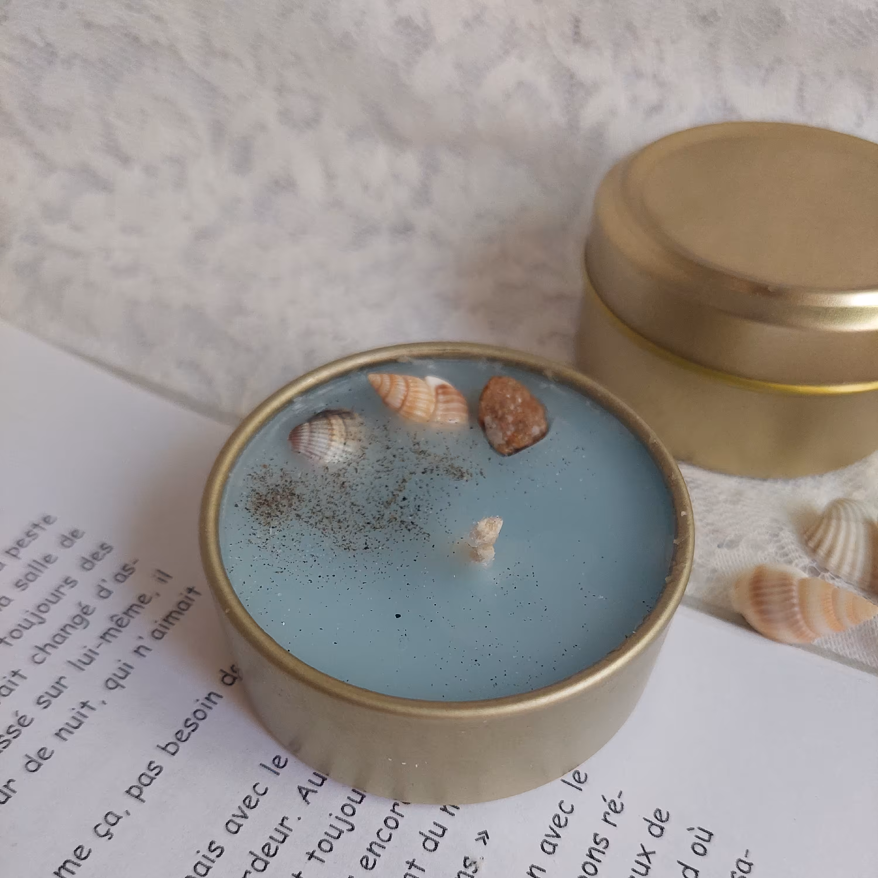 شمع  دریایی  قوطی فلزی با  رایحه  اوشن   6 در 3 سانت 