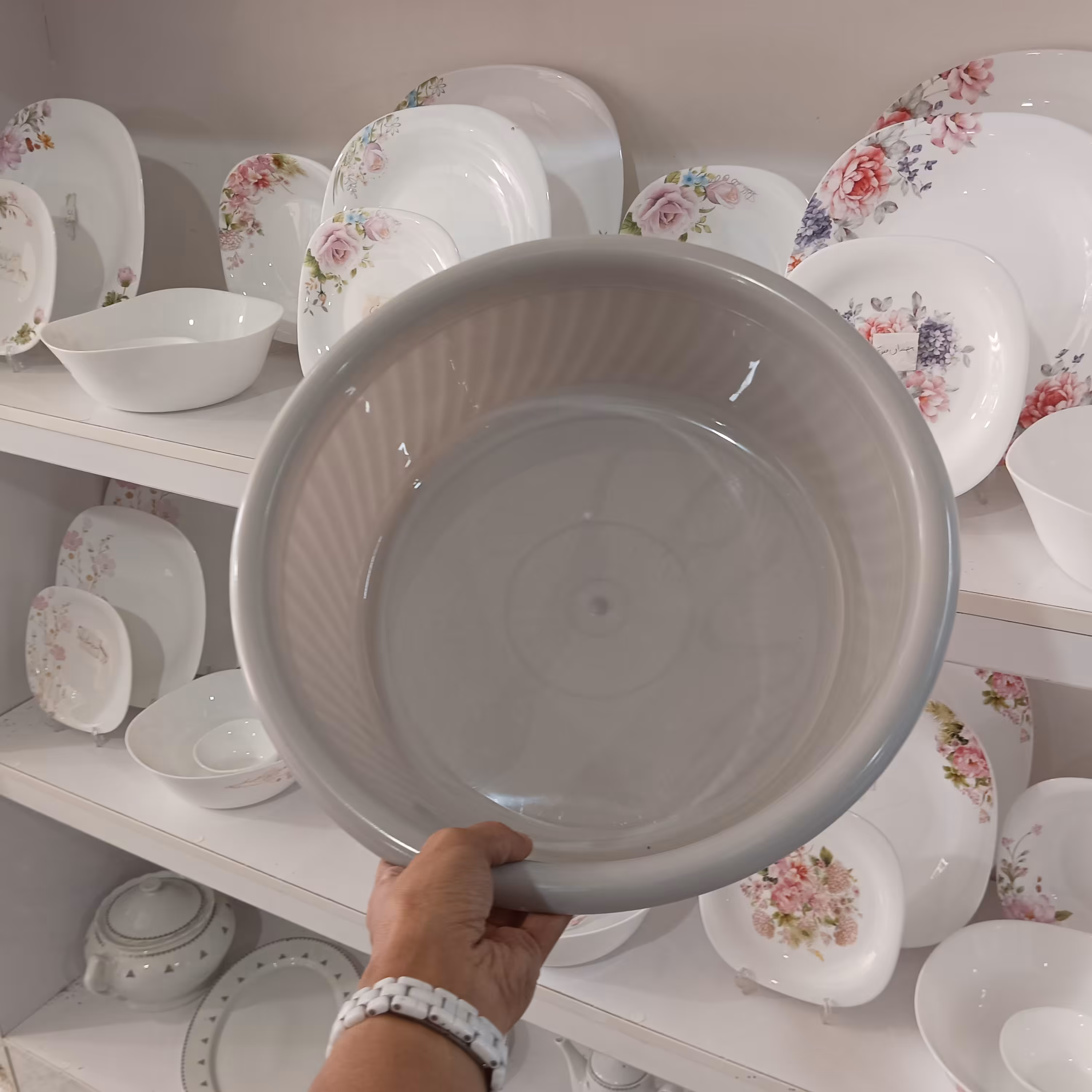 لگن پلاستیکی طرح مونت در دورنگ سفید و طوسی تهیه شده از مواد نو مناسب برای شستوشومدل 4000