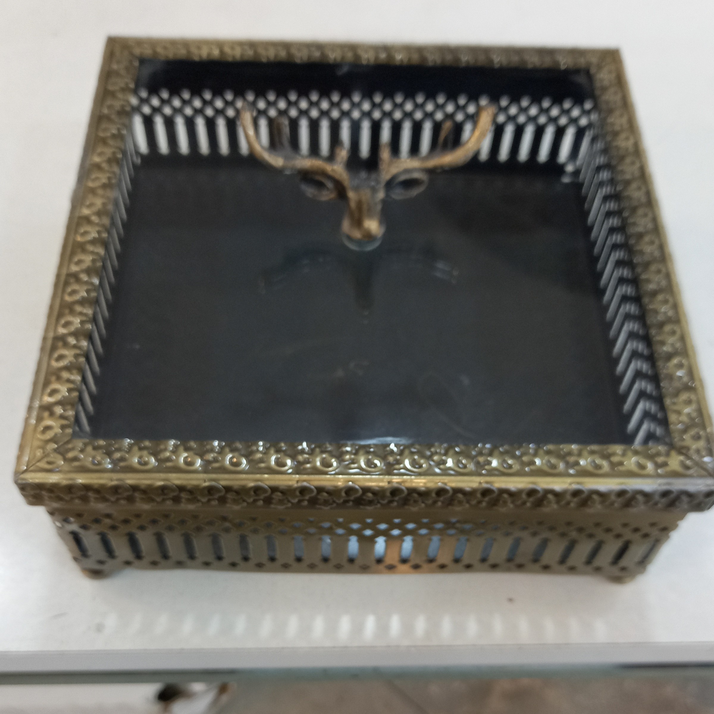 شکلات خوری گوزن مربع انتیک