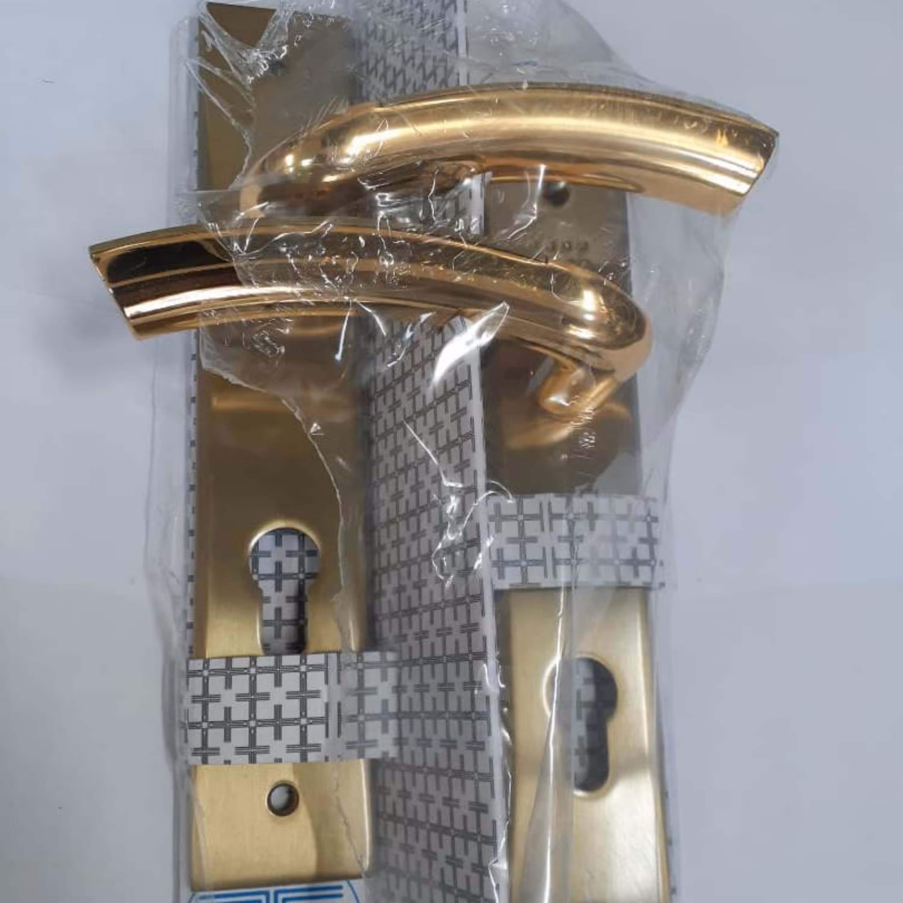 دستگیره سوییچی طلایی تلرانس